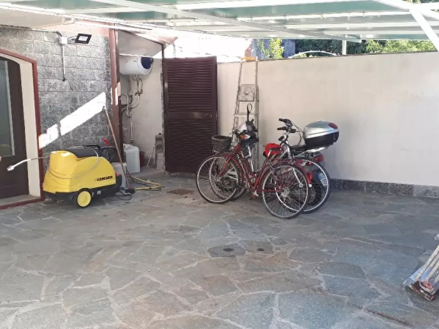 Immagine 4 di Garage in vendita  in via neghelli a Alassio