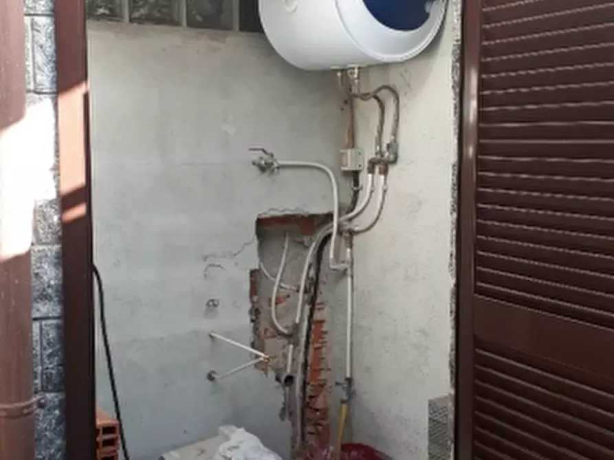 Immagine 6 di Garage in vendita  in via neghelli a Alassio