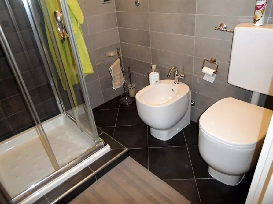 Immagine 8 di Appartamento in vendita  in via mazzini a Alassio