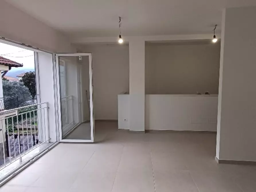 Immagine 2 di Appartamento in vendita  a Villanova D'albenga