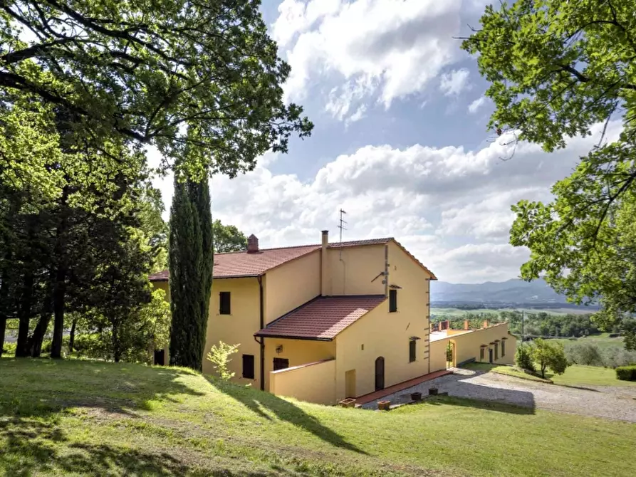Immagine 2 di Villa in vendita  in galliano a Scarperia E San Piero