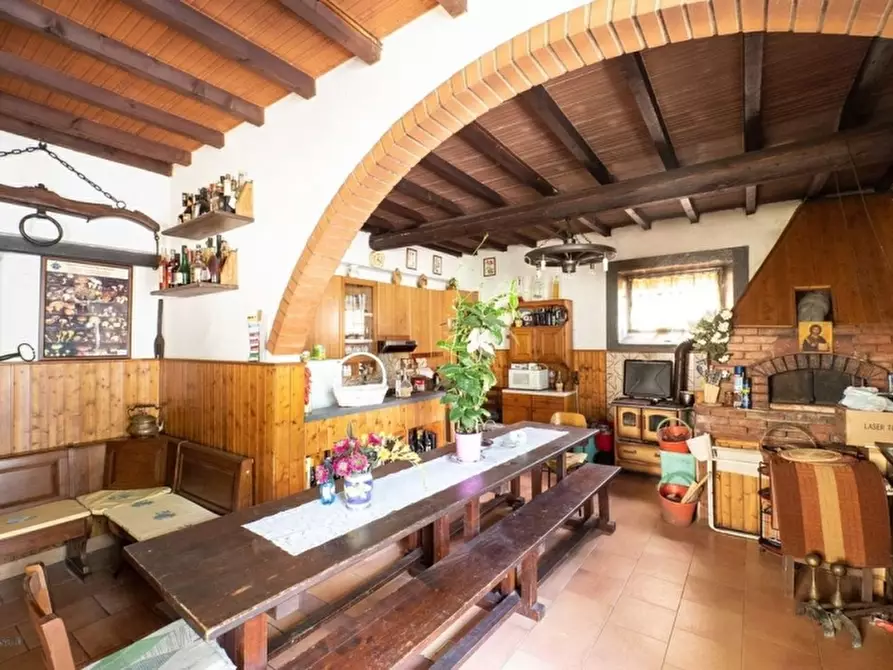 Immagine 2 di Azienda agricola in vendita  in RUFINA a Rufina