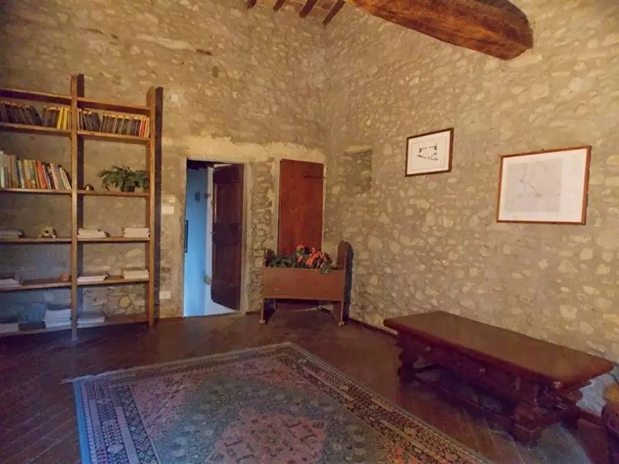 Immagine 19 di Immobile di prestigio in vendita  in FRAZIONE RONTA a Borgo San Lorenzo