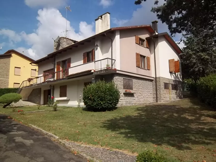 Immagine 1 di Villa in vendita  in via bolognese 1111 a Firenzuola