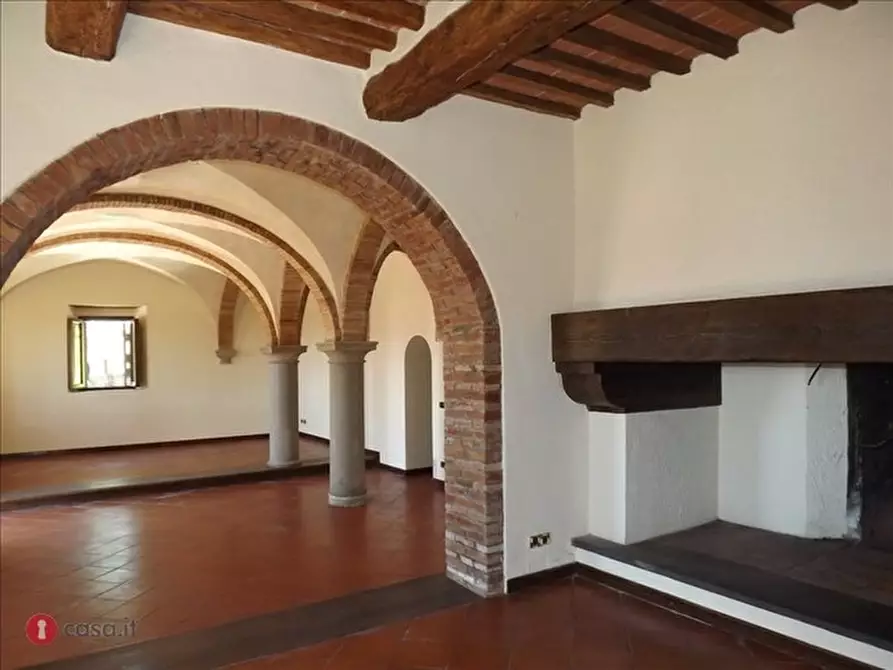 Immagine 1 di Villa in vendita  in galliano a Scarperia E San Piero