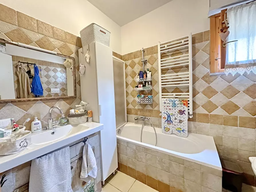 Immagine 18 di Appartamento in vendita  in via Rossini 12 a Gavorrano