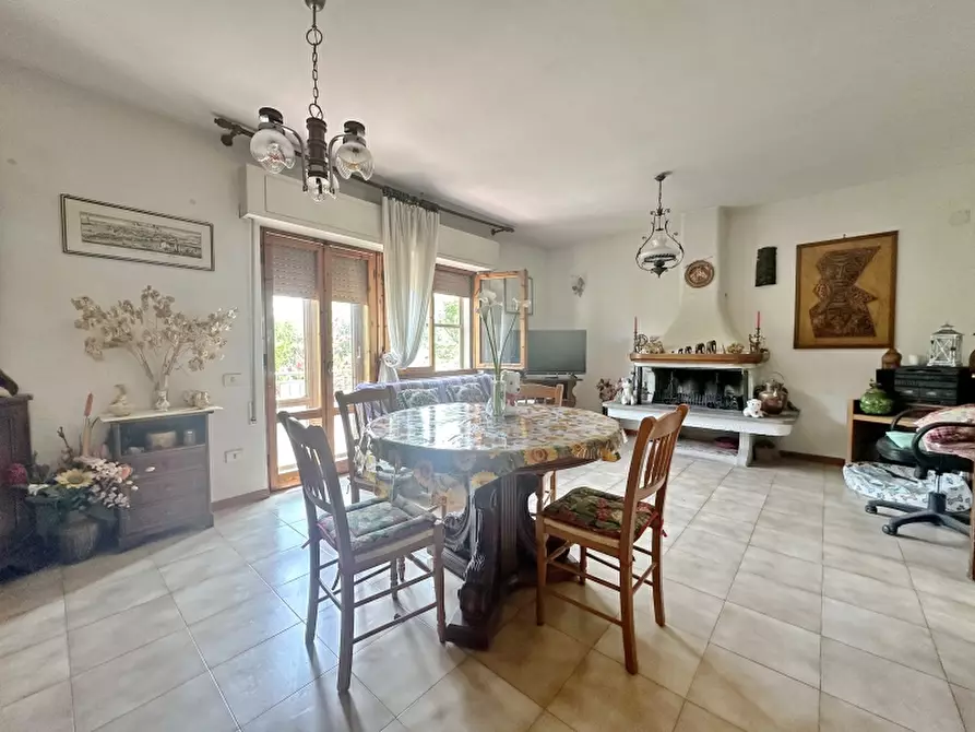 Immagine 5 di Villa in vendita  in via Rossini a Gavorrano