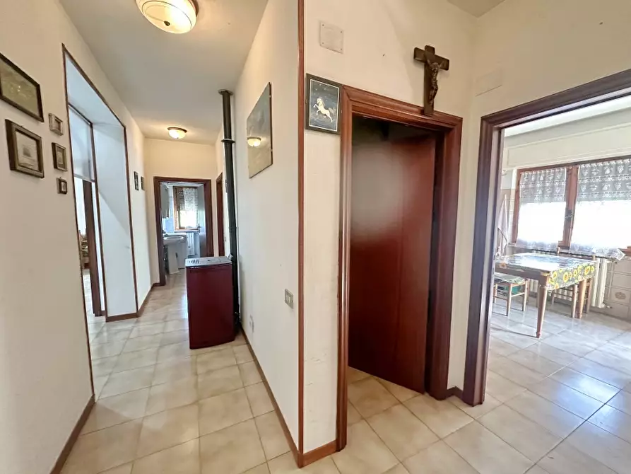 Immagine 9 di Villa in vendita  in via Rossini a Gavorrano