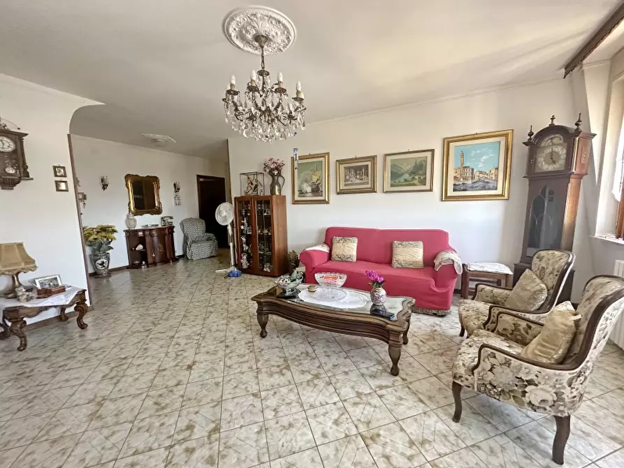 Immagine 5 di Appartamento in vendita  in VIA DELLA SERRA a Gavorrano