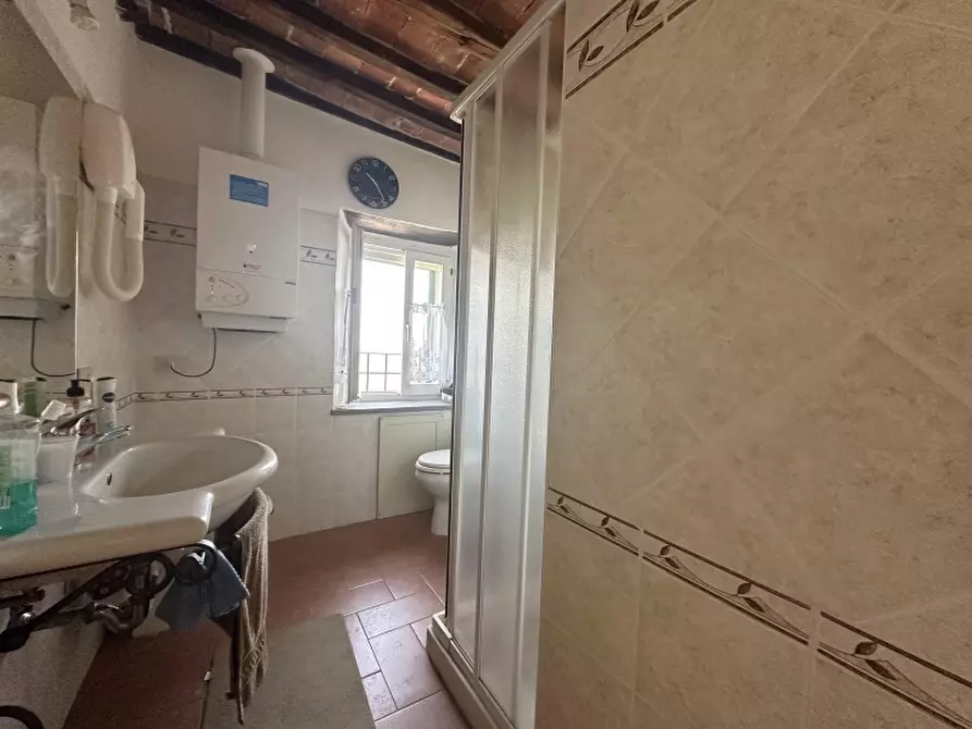 Immagine 21 di Appartamento in vendita  in VIA SAURO 17 a Gavorrano