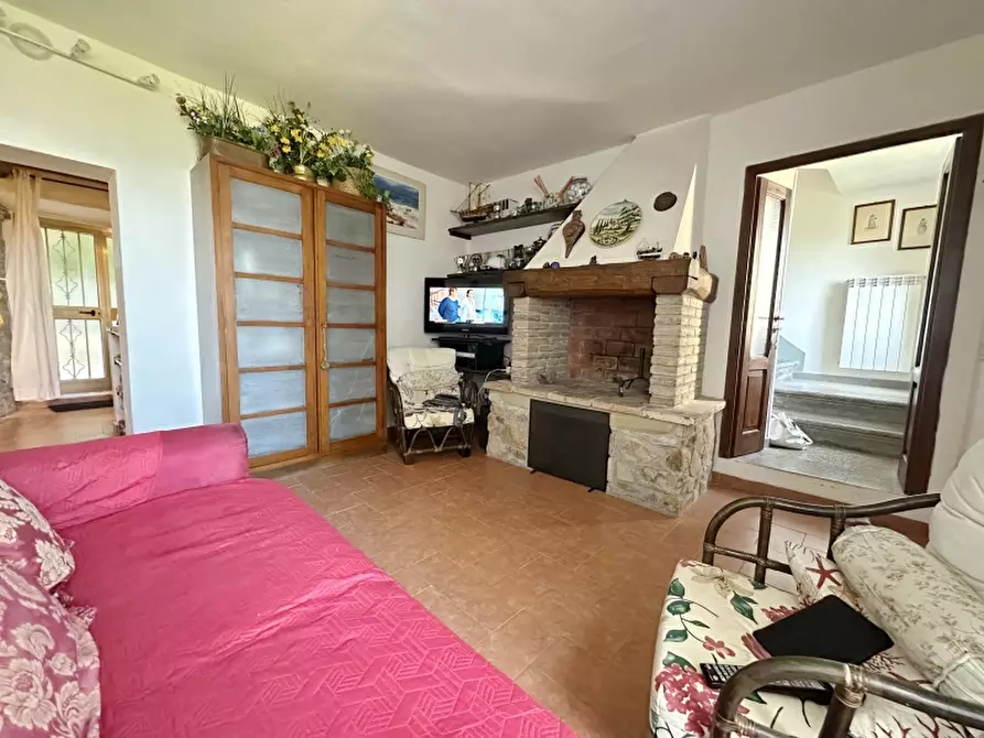 Immagine 7 di Appartamento in vendita  in VIA SAURO 17 a Gavorrano