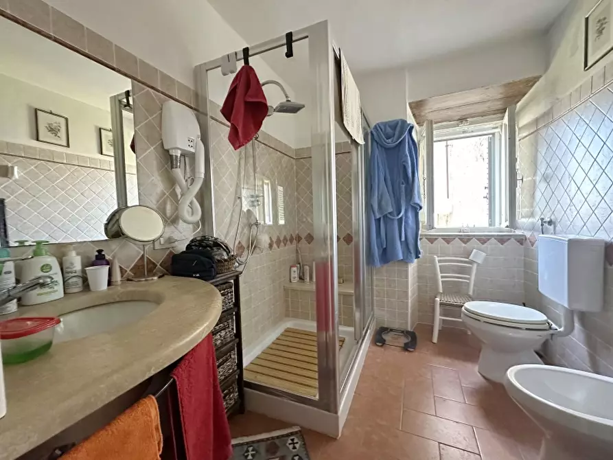 Immagine 10 di Appartamento in vendita  in VIA SAURO 17 a Gavorrano