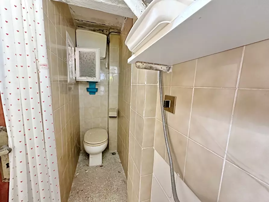 Immagine 11 di Appartamento in vendita  in VIA BANDI 15 a Gavorrano