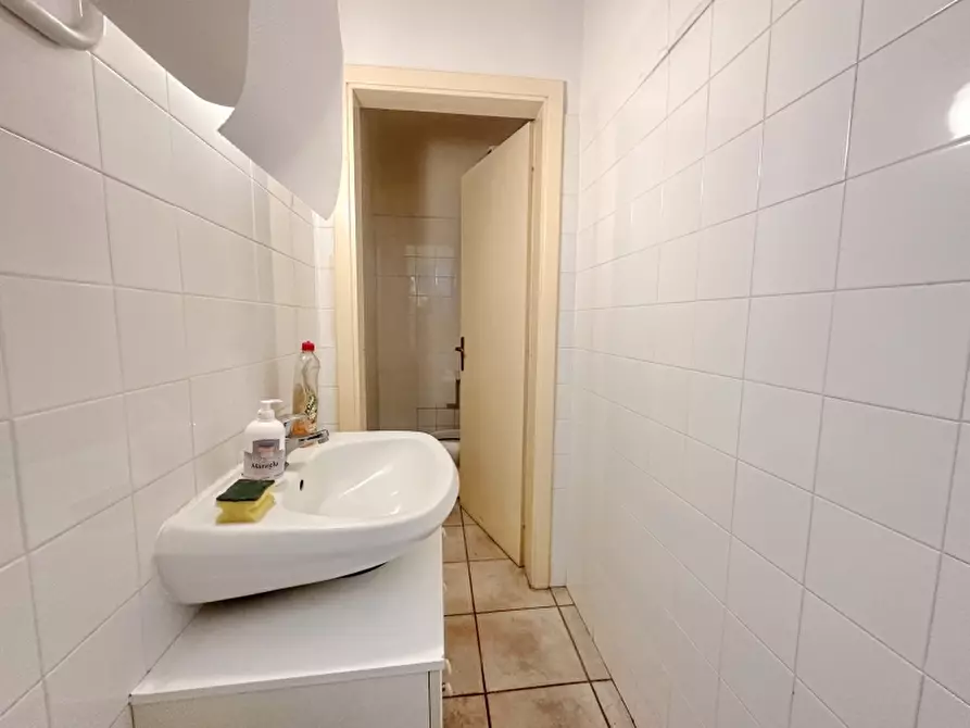 Immagine 6 di Laboratorio in vendita  in VIA SARCOLI 11 a Massa Marittima