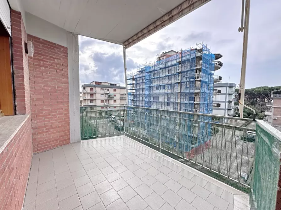 Immagine 5 di Appartamento in vendita  in VIA LAGO DI ALBANO 7 a Follonica