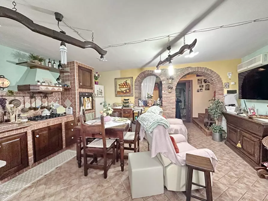 Immagine 1 di Appartamento in vendita  in VIA ROMA 40 a Gavorrano