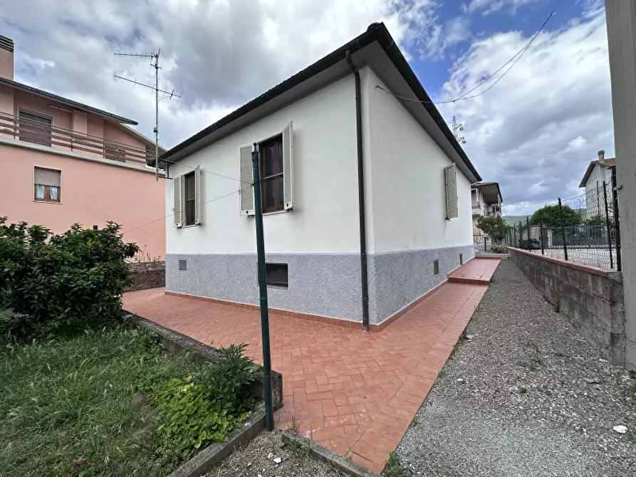 Immagine 7 di Villa in vendita  in Via Marconi 8 a Gavorrano