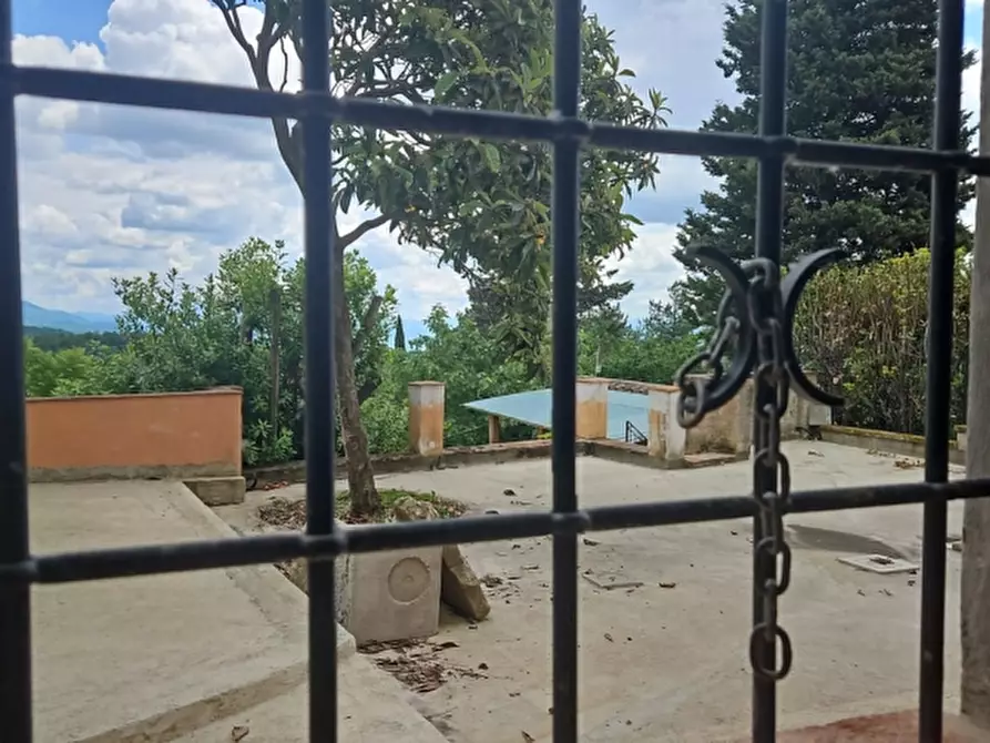 Immagine 2 di Casa indipendente in vendita  a Scarperia E San Piero