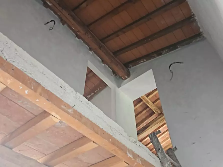 Immagine 10 di Casa indipendente in vendita  a Scarperia E San Piero