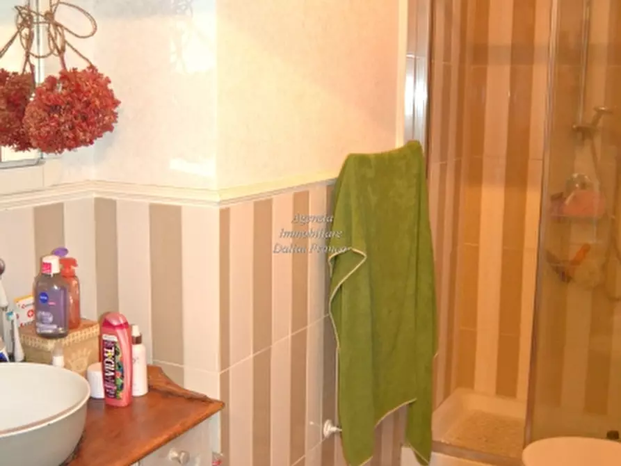 Immagine 26 di Casa colonica in vendita  a Borgo San Lorenzo