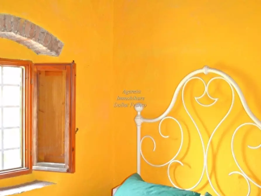 Immagine 29 di Casa colonica in vendita  a Borgo San Lorenzo