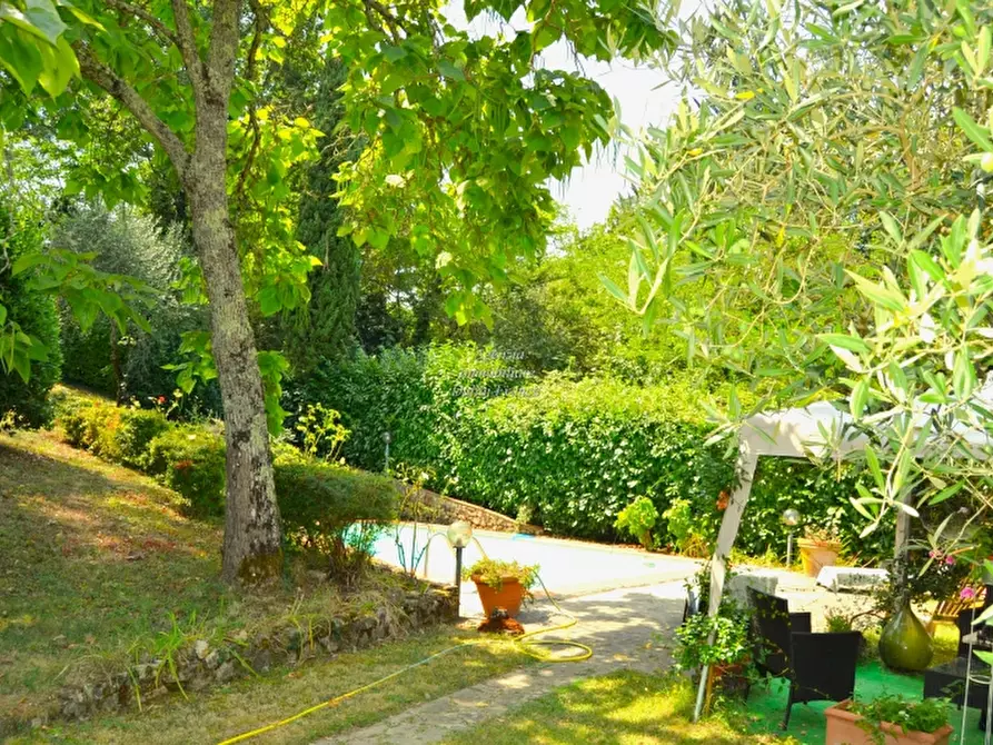 Immagine 33 di Casa colonica in vendita  a Borgo San Lorenzo