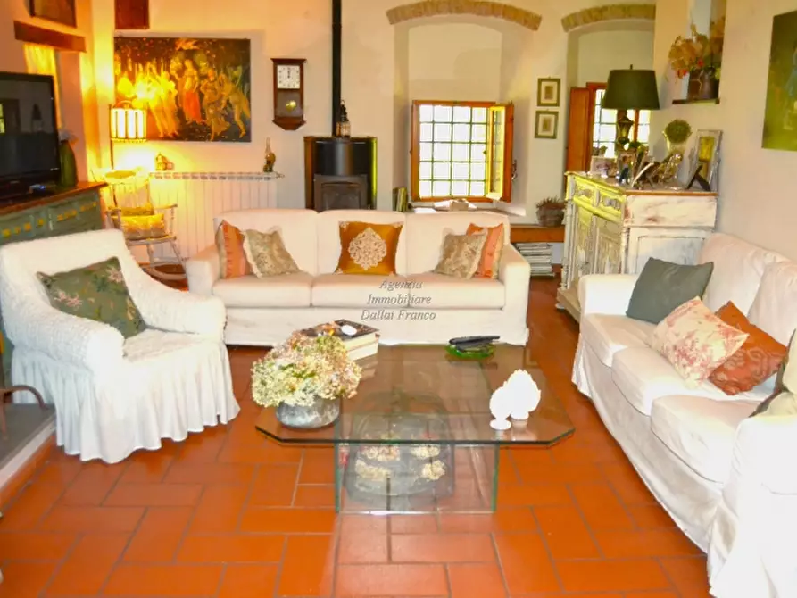 Immagine 35 di Casa colonica in vendita  a Borgo San Lorenzo