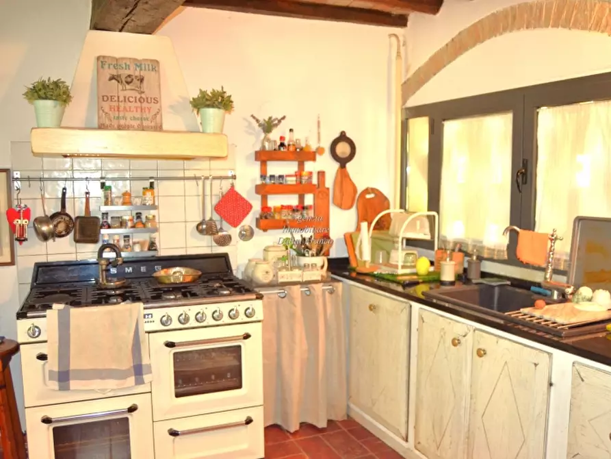 Immagine 37 di Casa colonica in vendita  a Borgo San Lorenzo