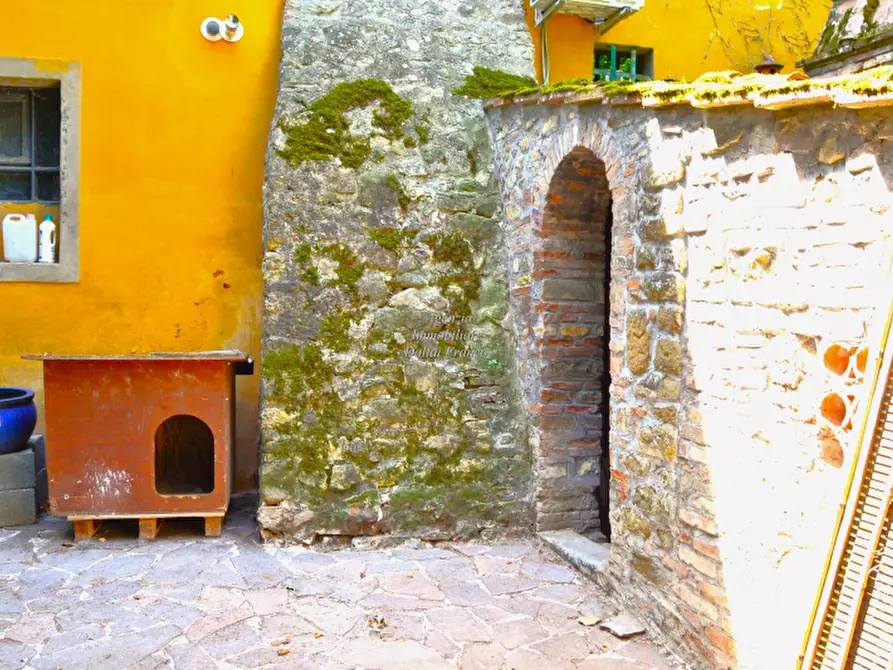 Immagine 39 di Casa colonica in vendita  a Borgo San Lorenzo