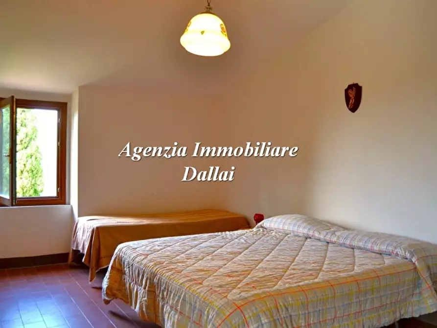 Immagine 27 di Casa colonica in vendita  a Scarperia E San Piero