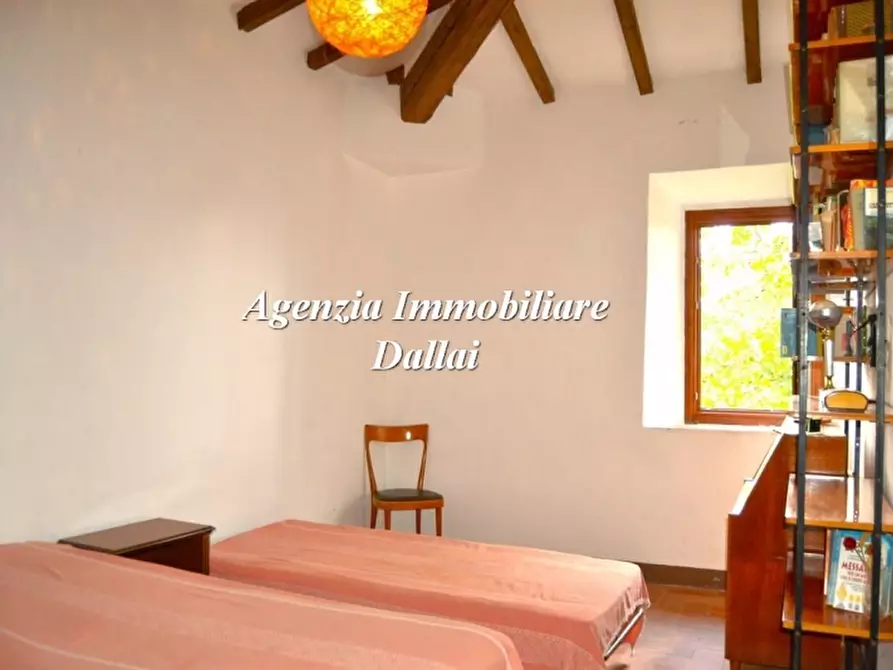 Immagine 33 di Casa colonica in vendita  a Scarperia E San Piero