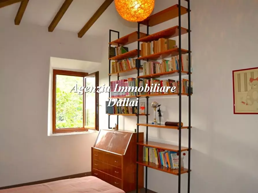 Immagine 34 di Casa colonica in vendita  a Scarperia E San Piero