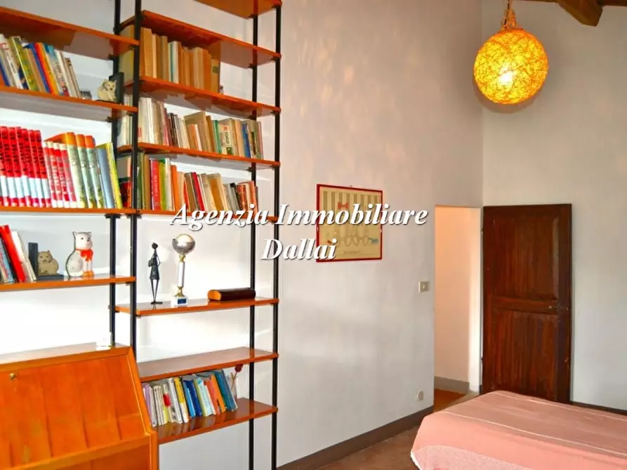 Immagine 36 di Casa colonica in vendita  a Scarperia E San Piero