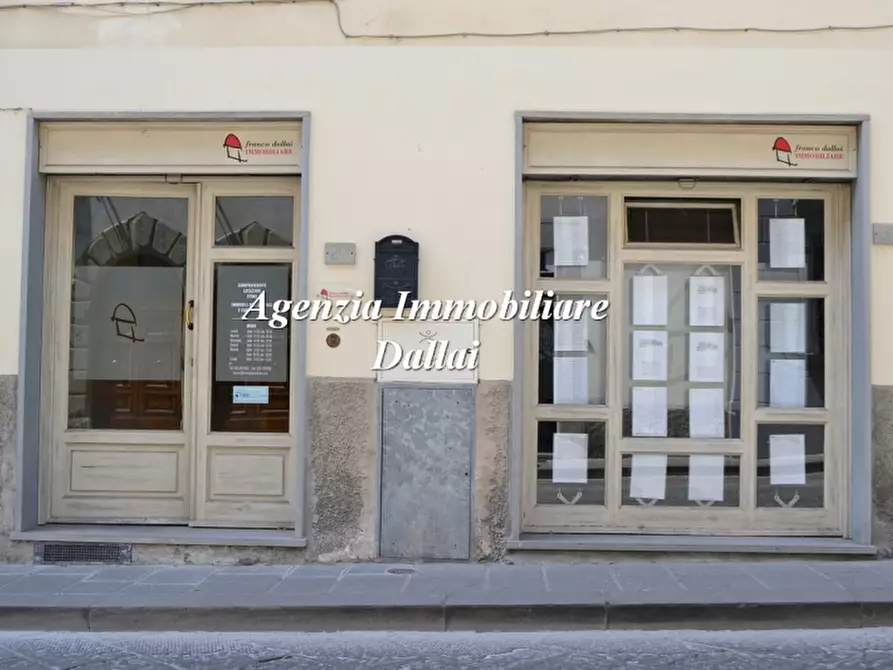 Immagine 1 di Negozio in affitto  a Borgo San Lorenzo