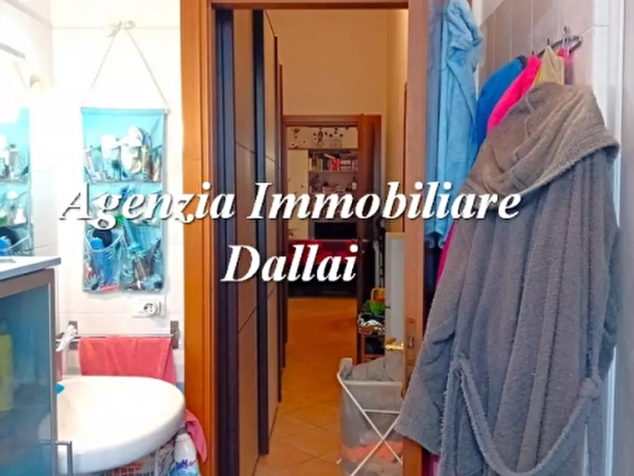 Immagine 10 di Appartamento in vendita  a Borgo San Lorenzo