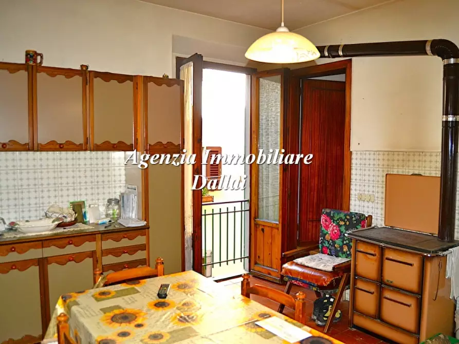 Immagine 3 di Terratetto in vendita  in Via Roma 9999 a Scarperia E San Piero