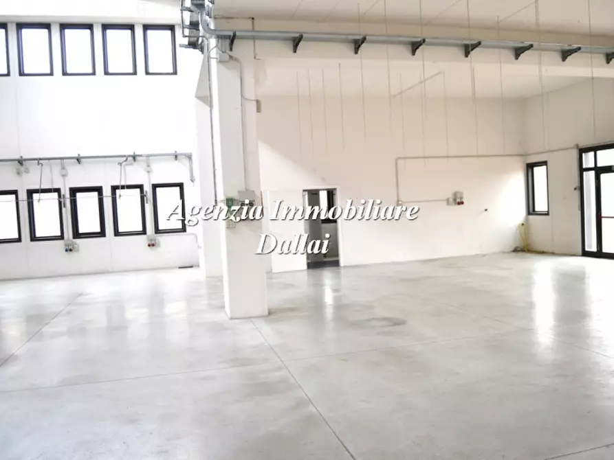 Immagine 6 di Capannone industriale in affitto  a Scarperia E San Piero