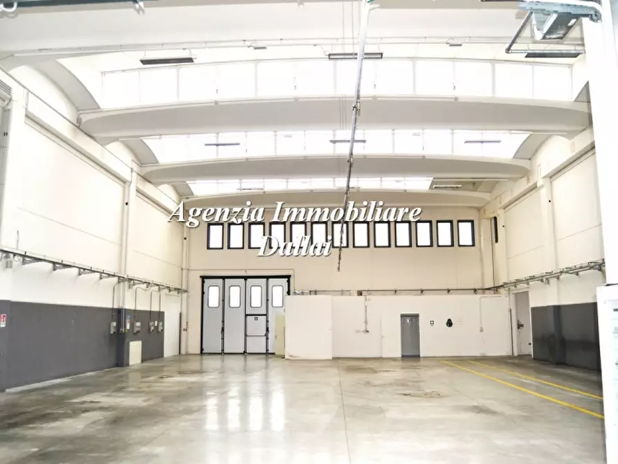 Immagine 4 di Capannone industriale in affitto  a Scarperia E San Piero