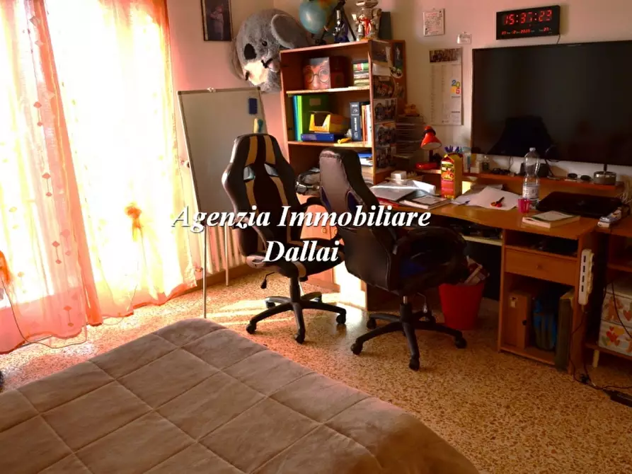 Immagine 21 di Appartamento in vendita  a Borgo San Lorenzo