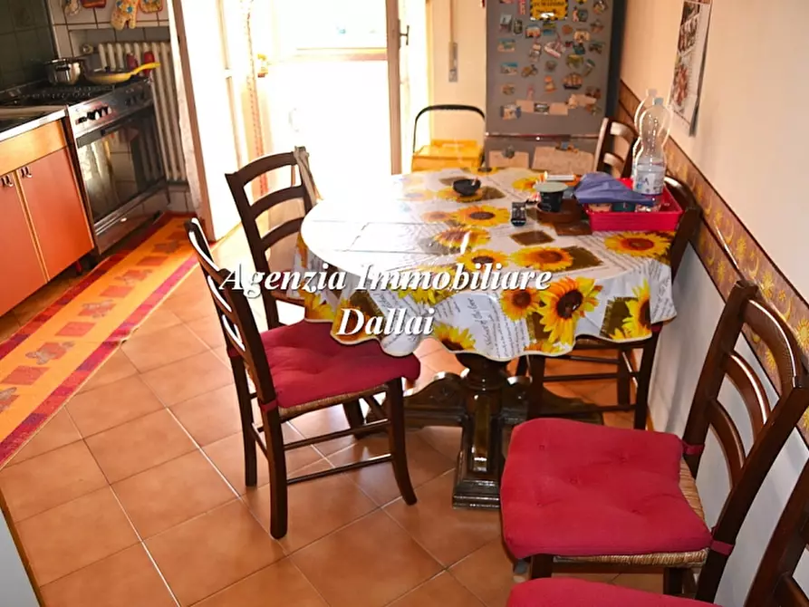 Immagine 3 di Appartamento in vendita  a Borgo San Lorenzo