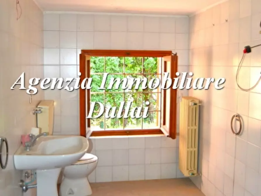 Immagine 25 di Appartamento in vendita  a Barberino Di Mugello