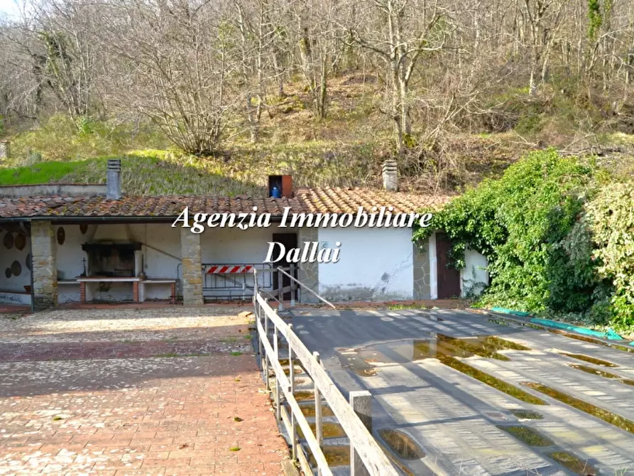 Immagine 6 di Villa in vendita  a Borgo San Lorenzo