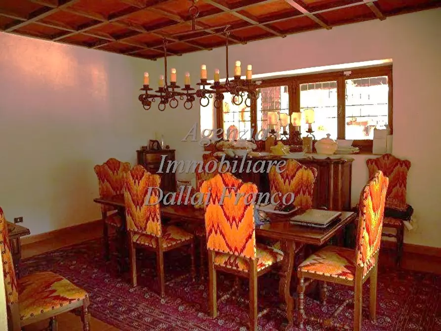 Immagine 19 di Villa in vendita  a Borgo San Lorenzo