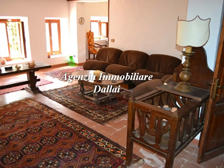 Immagine 17 di Villa in vendita  a Borgo San Lorenzo