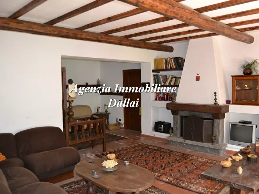 Immagine 18 di Villa in vendita  a Borgo San Lorenzo