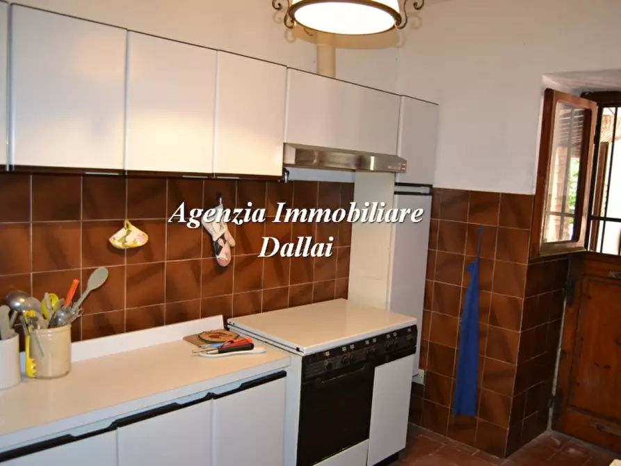 Immagine 20 di Villa in vendita  a Borgo San Lorenzo