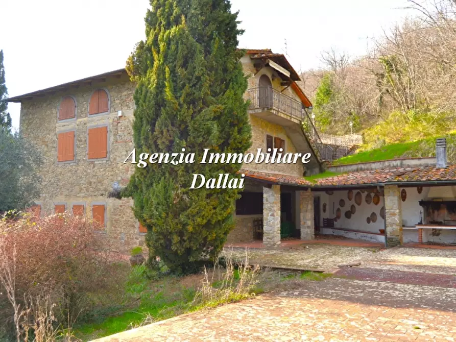Immagine 5 di Villa in vendita  a Borgo San Lorenzo