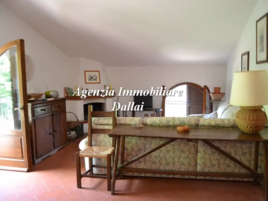Immagine 28 di Villa in vendita  a Borgo San Lorenzo