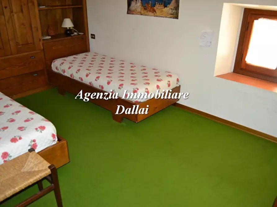 Immagine 31 di Villa in vendita  a Borgo San Lorenzo