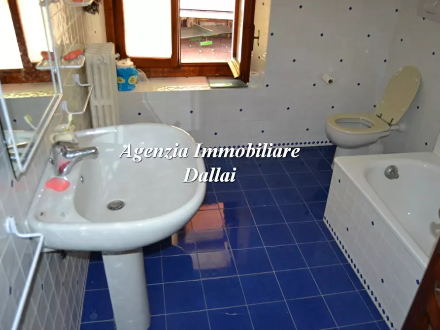 Immagine 30 di Villa in vendita  a Borgo San Lorenzo